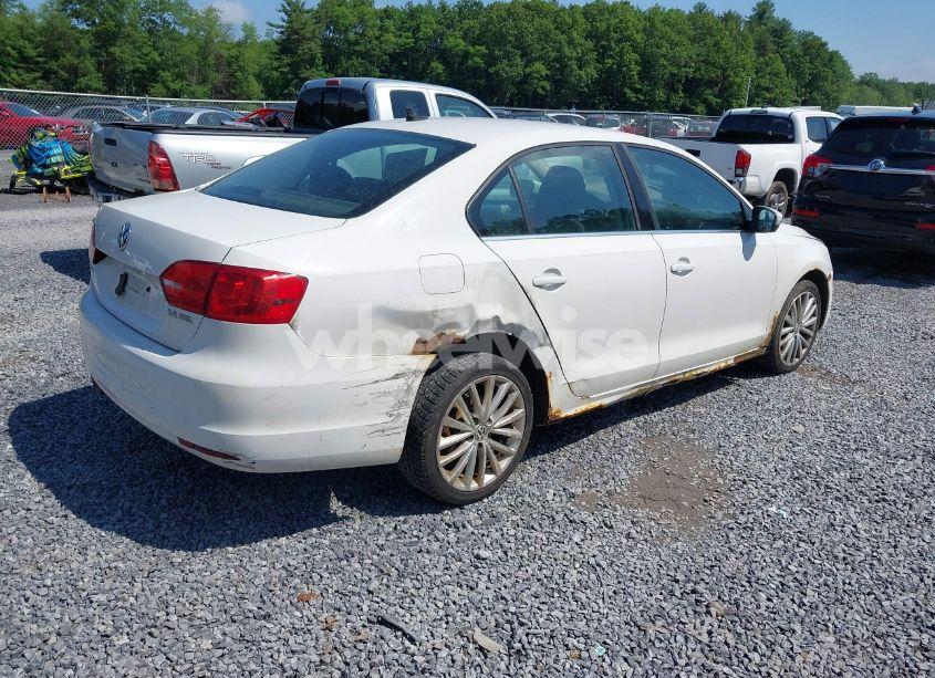 Photo 4 of 2011 Volkswagen Jetta 2.5L SEL (VIN 3VWLZ7AJ5BM354547)