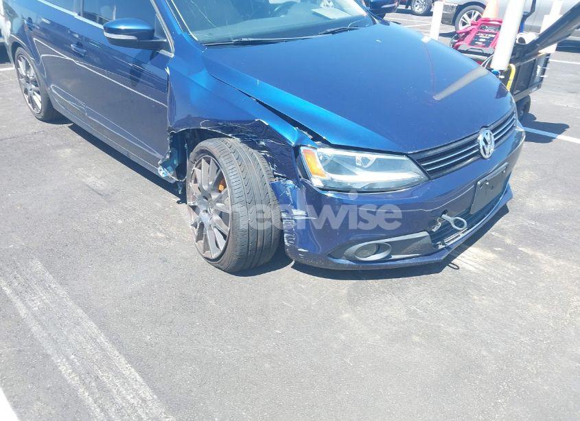 Photo 6 of 2011 Volkswagen Jetta 2.5L SEL (VIN 3VWLZ7AJ9BM097800)