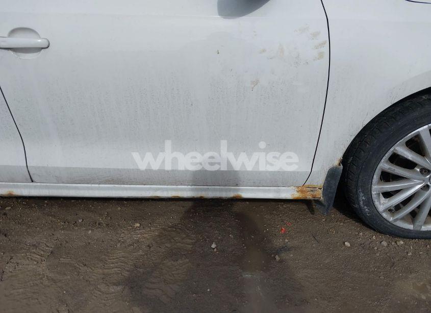 Photo 16 of 2011 Volkswagen Jetta 2.5L SEL (VIN 3VWLZ7AJ9BM394145)