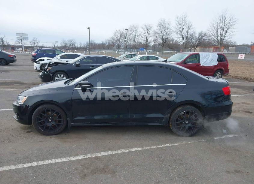 Photo 14 of 2011 Volkswagen Jetta 2.5L SEL (VIN 3VWLZ7AJXBM104270)