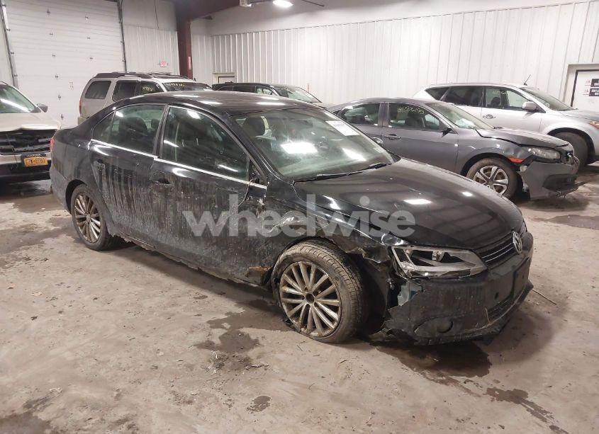 2011 Volkswagen Jetta 2.5L SEL (VIN 3VWLZ7AJXBM328459) main photo