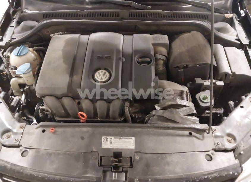 Photo 10 of 2011 Volkswagen Jetta 2.5L SEL (VIN 3VWLZ7AJXBM328459)