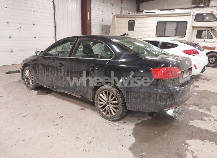 Photo 3 of 2011 Volkswagen Jetta 2.5L SEL (VIN 3VWLZ7AJXBM328459)