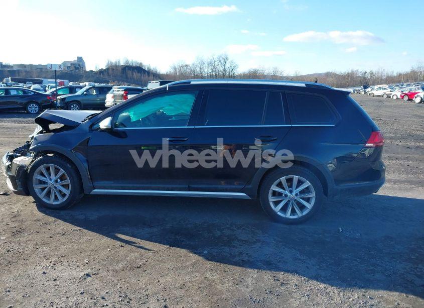 Photo 14 of 2017 Volkswagen Golf ALLTRACK TSI S/TSI SE (VIN 3VWM17AU3HM524662)