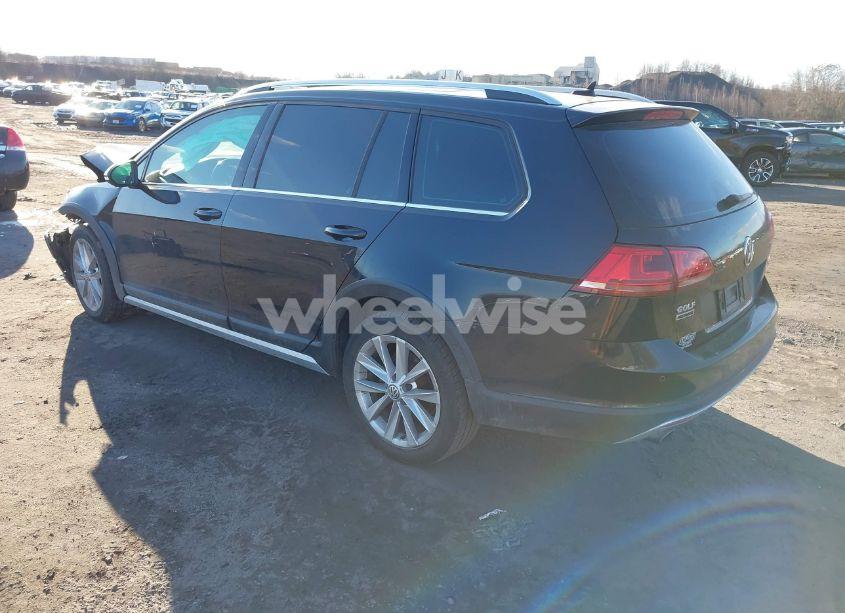 Photo 3 of 2017 Volkswagen Golf ALLTRACK TSI S/TSI SE (VIN 3VWM17AU3HM524662)