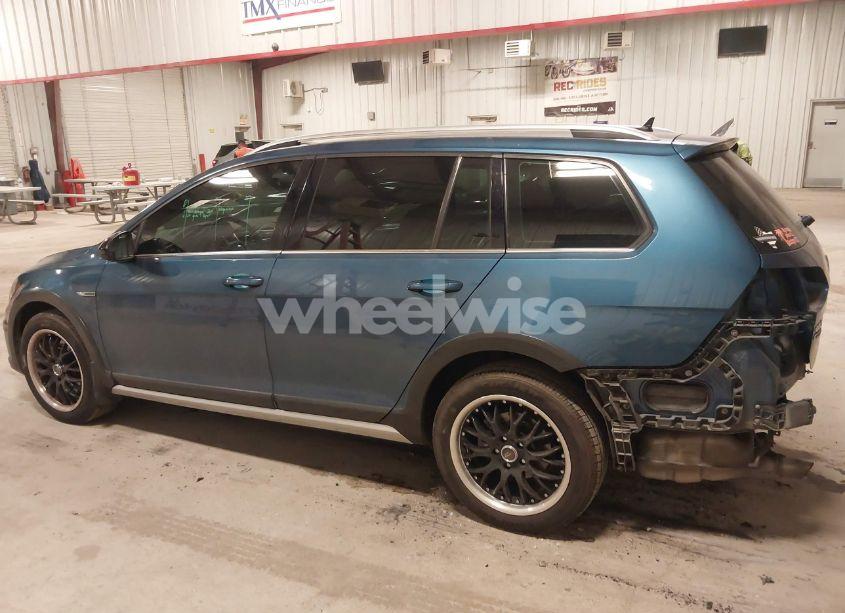 Photo 15 of 2019 Volkswagen Golf ALLTRACK TSI S/TSI SE/TSI SEL (VIN 3VWM17AU3KM517072)