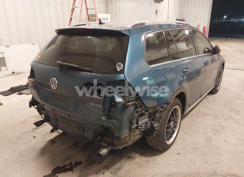 Photo 4 of 2019 Volkswagen Golf ALLTRACK TSI S/TSI SE/TSI SEL (VIN 3VWM17AU3KM517072)