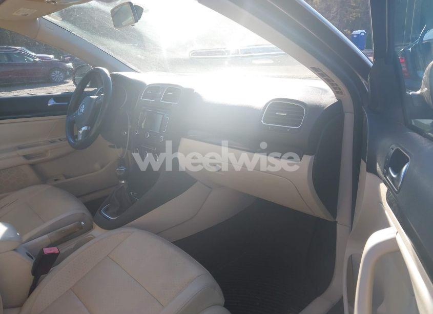 Photo 5 of 2011 Volkswagen Jetta SPORTWAGEN 2.0L TDI (VIN 3VWML7AJ2BM700012)