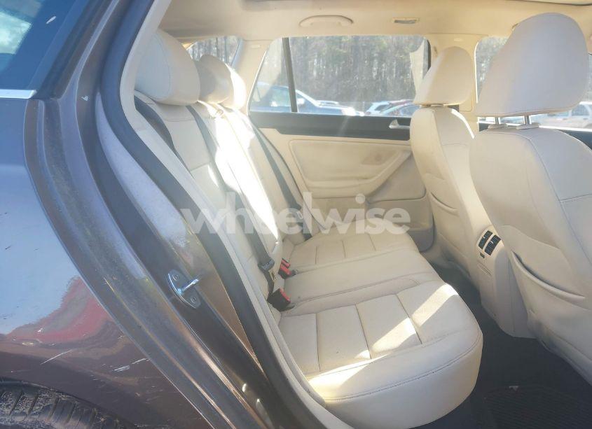 Photo 8 of 2011 Volkswagen Jetta SPORTWAGEN 2.0L TDI (VIN 3VWML7AJ2BM700012)
