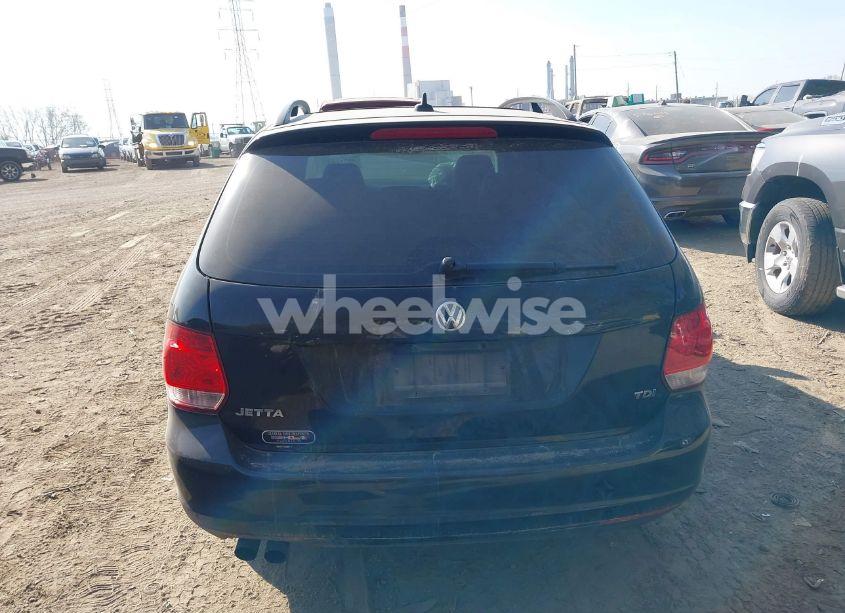 Photo 16 of 2013 Volkswagen Jetta SPORTWAGEN 2.0L TDI (VIN 3VWML7AJ2DM678399)