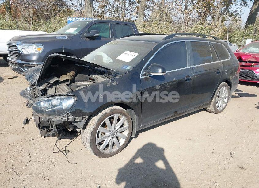 Photo 2 of 2013 Volkswagen Jetta SPORTWAGEN 2.0L TDI (VIN 3VWML7AJ2DM678399)