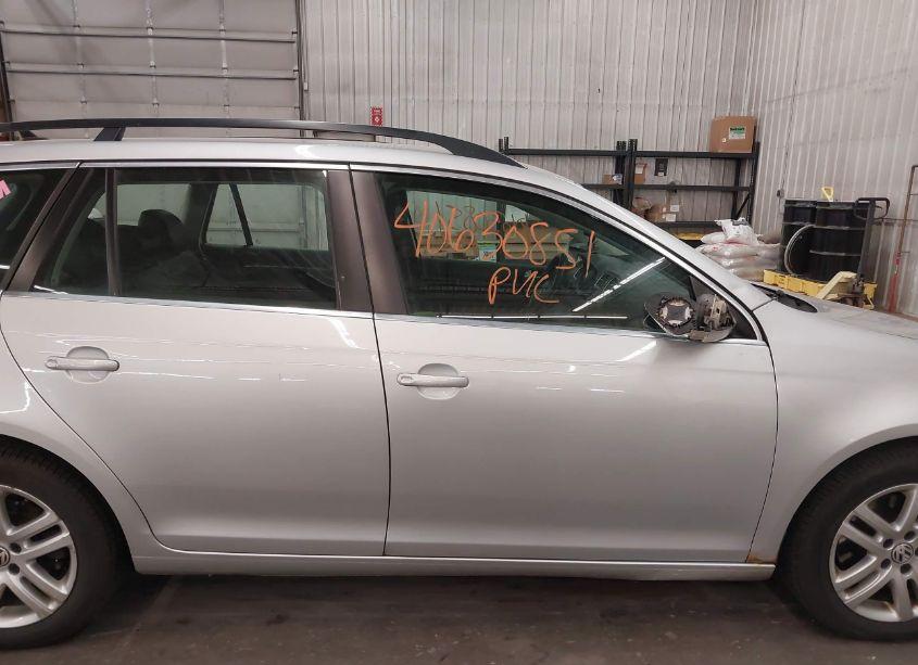 Photo 14 of 2011 Volkswagen Jetta SPORTWAGEN 2.0L TDI (VIN 3VWML7AJ3BM667392)