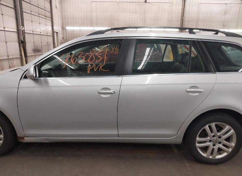 Photo 15 of 2011 Volkswagen Jetta SPORTWAGEN 2.0L TDI (VIN 3VWML7AJ3BM667392)