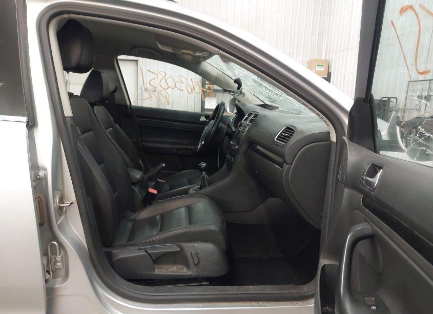 Photo 5 of 2011 Volkswagen Jetta SPORTWAGEN 2.0L TDI (VIN 3VWML7AJ3BM667392)