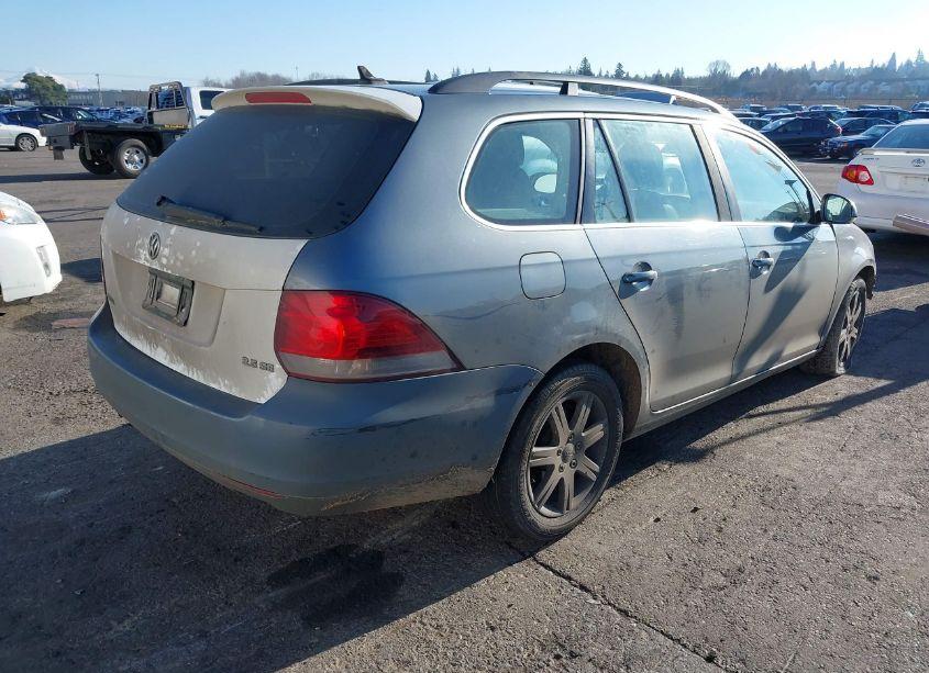 Photo 4 of 2014 Volkswagen Jetta SPORTWAGEN 2.0L TDI (VIN 3VWML7AJ4EM617380)