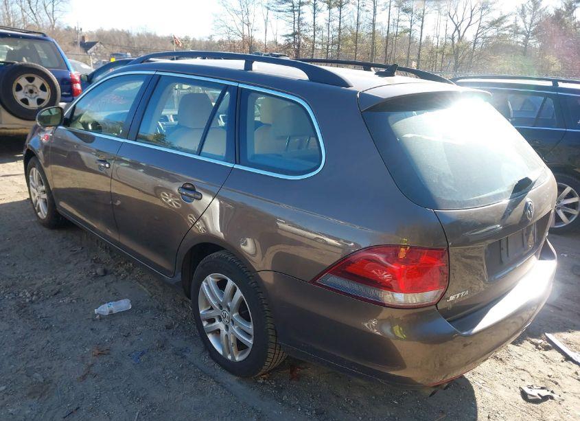 Photo 3 of 2011 Volkswagen Jetta SPORTWAGEN 2.0L TDI (VIN 3VWML7AJ6BM671176)