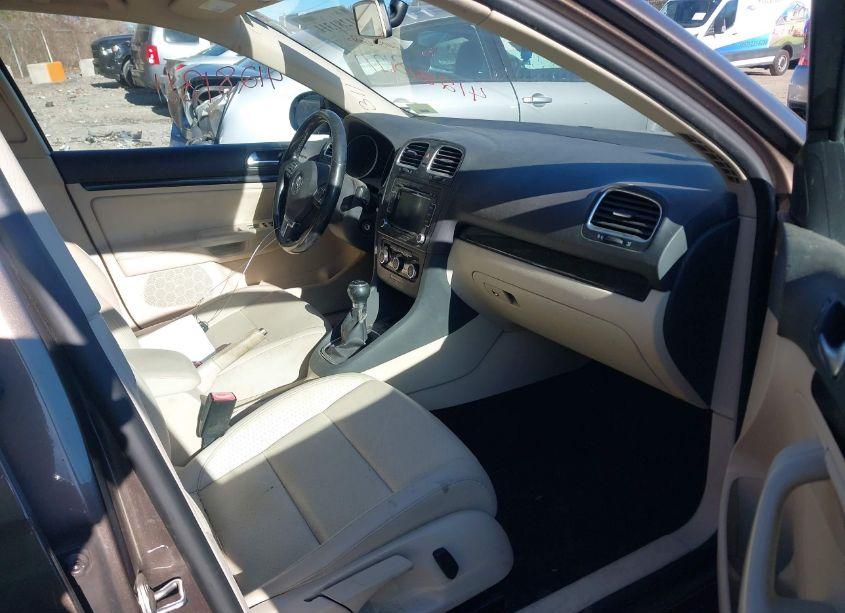 Photo 5 of 2011 Volkswagen Jetta SPORTWAGEN 2.0L TDI (VIN 3VWML7AJ6BM671176)