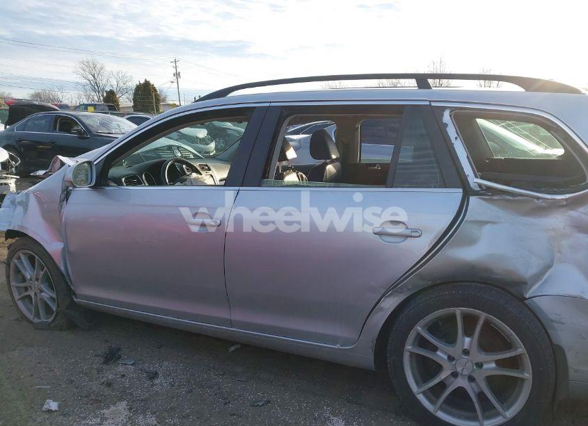 Photo 15 of 2012 Volkswagen Jetta SPORTWAGEN 2.0L TDI (VIN 3VWML7AJ7CM633375)