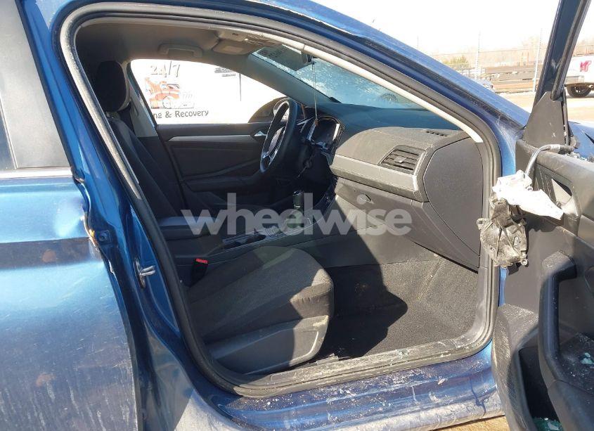 Photo 5 of 2019 Volkswagen Jetta 1.4T S (VIN 3VWN57BU1KM067817)