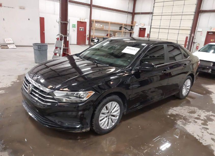Photo 2 of 2019 Volkswagen Jetta 1.4T S (VIN 3VWN57BU1KM198603)