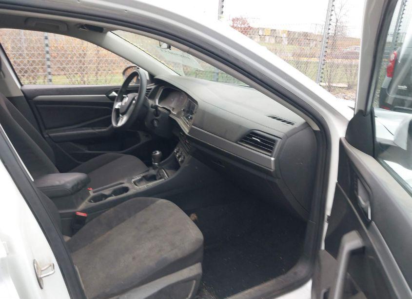 Photo 5 of 2019 Volkswagen Jetta 1.4T S (VIN 3VWN57BU2KM005293)