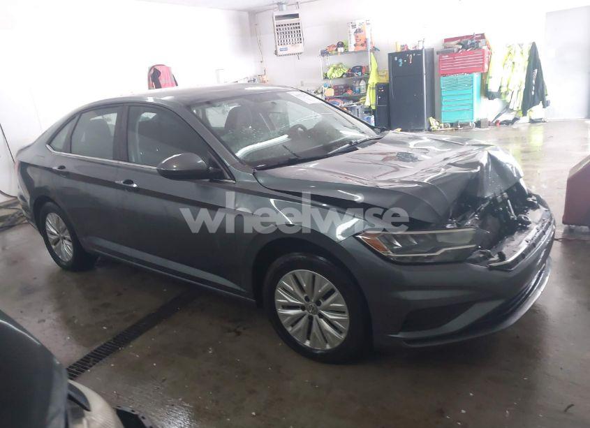 2019 Volkswagen Jetta 1.4T S (VIN 3VWN57BU2KM100226) main photo