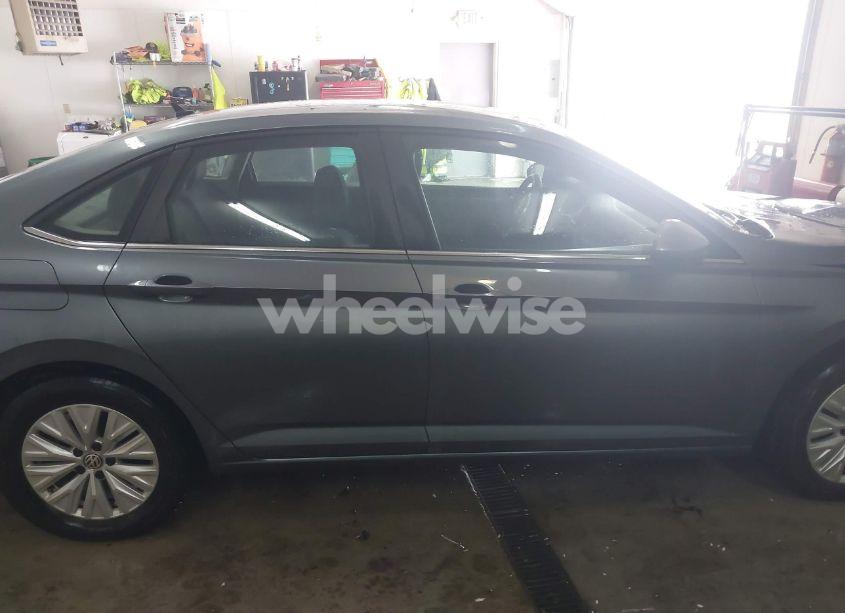 Photo 13 of 2019 Volkswagen Jetta 1.4T S (VIN 3VWN57BU2KM100226)