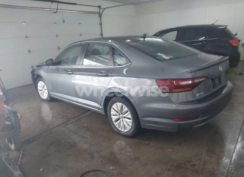Photo 3 of 2019 Volkswagen Jetta 1.4T S (VIN 3VWN57BU2KM100226)
