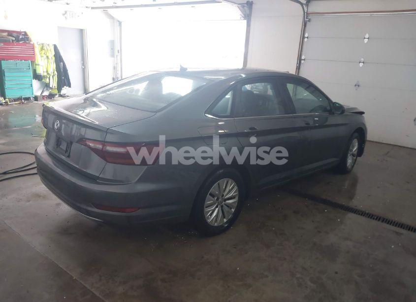 Photo 4 of 2019 Volkswagen Jetta 1.4T S (VIN 3VWN57BU2KM100226)