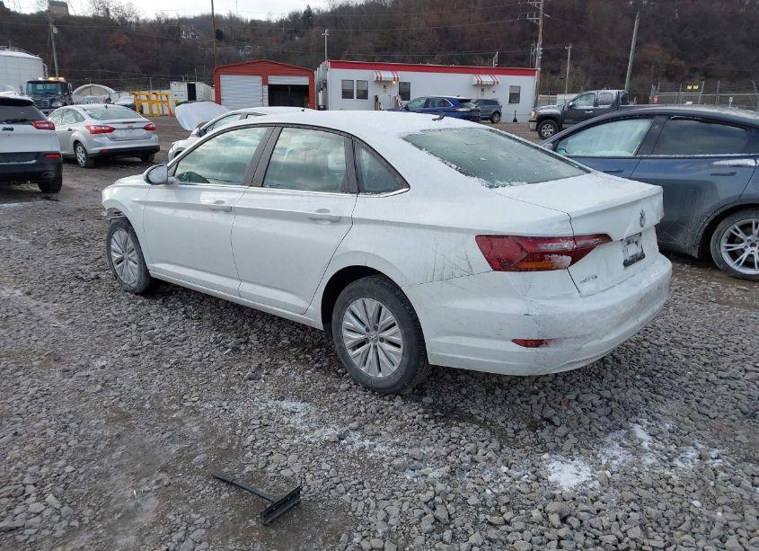 Photo 3 of 2019 Volkswagen Jetta 1.4T S (VIN 3VWN57BU2KM231057)