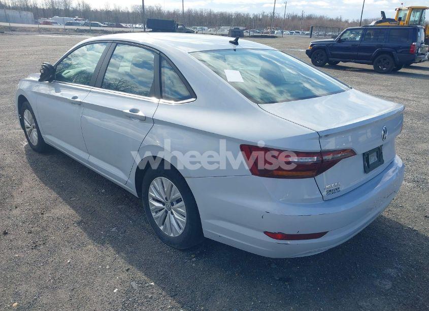 Photo 3 of 2019 Volkswagen Jetta 1.4T S (VIN 3VWN57BU3KM006873)