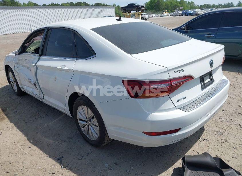 Photo 3 of 2019 Volkswagen Jetta 1.4T S (VIN 3VWN57BU4KM112040)
