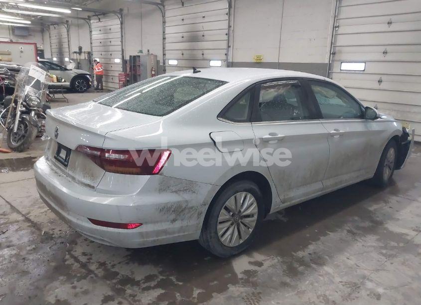 Photo 4 of 2019 Volkswagen Jetta 1.4T S (VIN 3VWN57BU4KM117612)