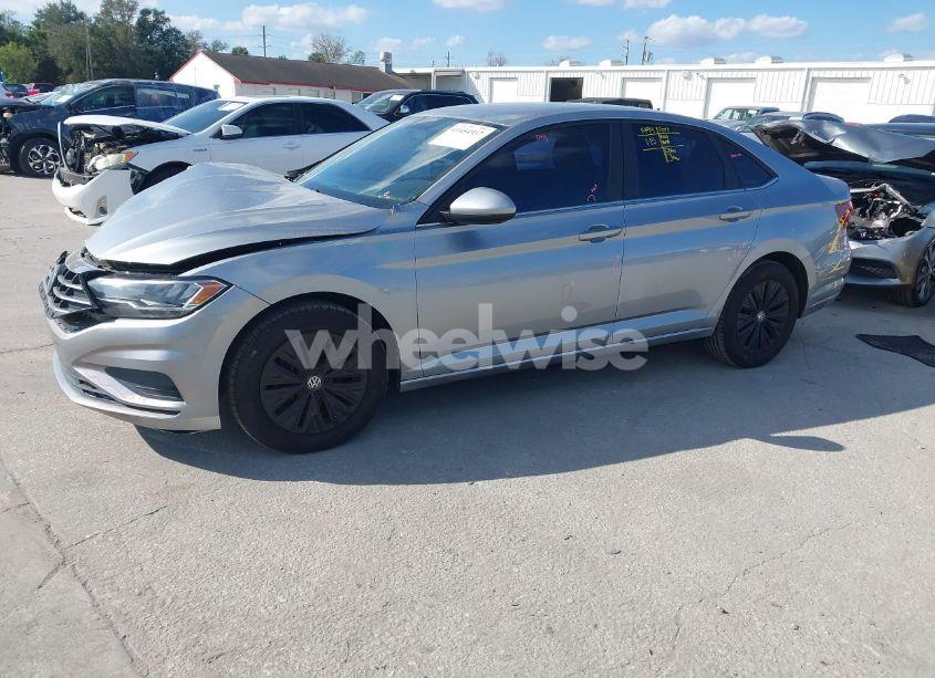 Photo 2 of 2019 Volkswagen Jetta 1.4T S (VIN 3VWN57BU4KM196098)