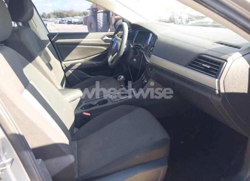 Photo 5 of 2019 Volkswagen Jetta 1.4T S (VIN 3VWN57BU4KM196098)