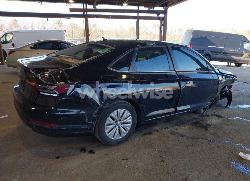 Photo 4 of 2019 Volkswagen Jetta 1.4T S (VIN 3VWN57BU6KM097833)