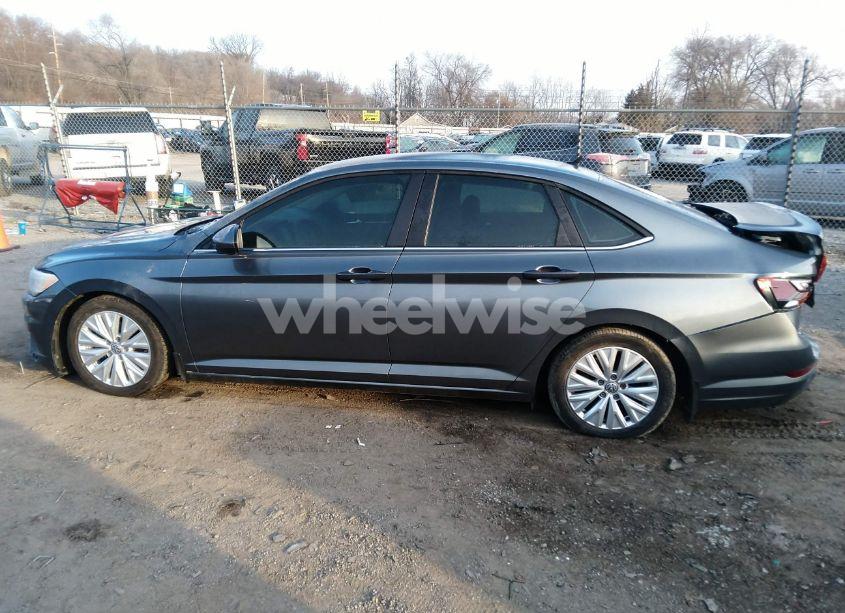 Photo 14 of 2019 Volkswagen Jetta 1.4T S (VIN 3VWN57BU7KM114977)