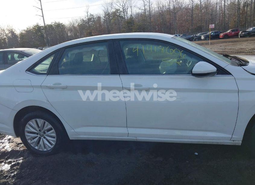 Photo 13 of 2019 Volkswagen Jetta 1.4T S (VIN 3VWN57BU7KM229563)