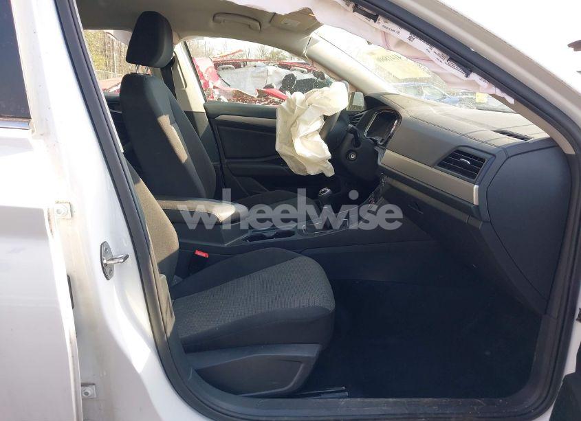 Photo 5 of 2019 Volkswagen Jetta 1.4T S (VIN 3VWN57BU7KM229563)