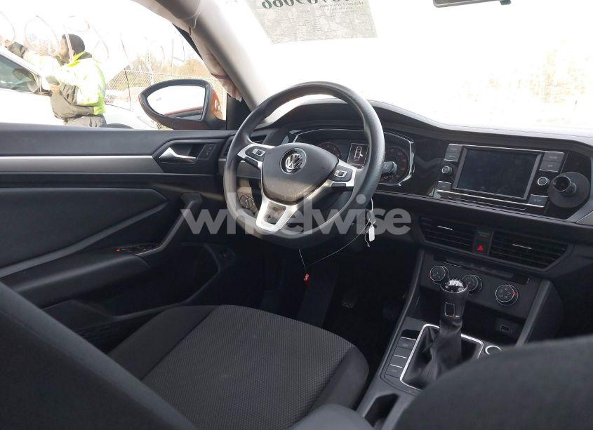Photo 5 of 2019 Volkswagen Jetta 1.4T S (VIN 3VWN57BU8KM207460)
