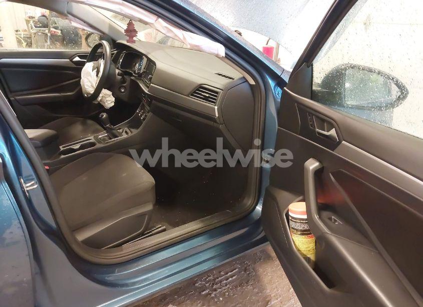 Photo 5 of 2019 Volkswagen Jetta 1.4T S (VIN 3VWN57BUXKM013139)