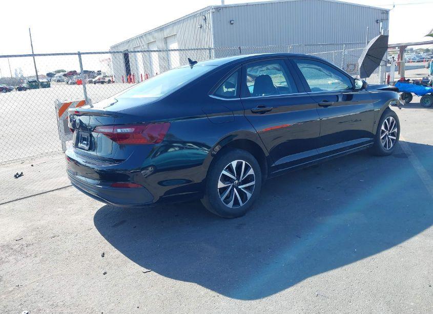 Photo 4 of 2022 Volkswagen Jetta 1.5T S (VIN 3VWNM7BU6NM028065)