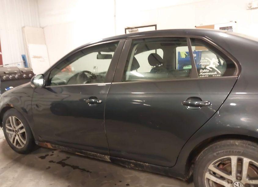 Photo 14 of 2005 Volkswagen Jetta VALUE EDITION (VIN 3VWPF71KX5M614867)