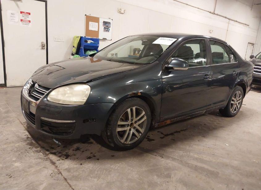 Photo 2 of 2005 Volkswagen Jetta VALUE EDITION (VIN 3VWPF71KX5M614867)