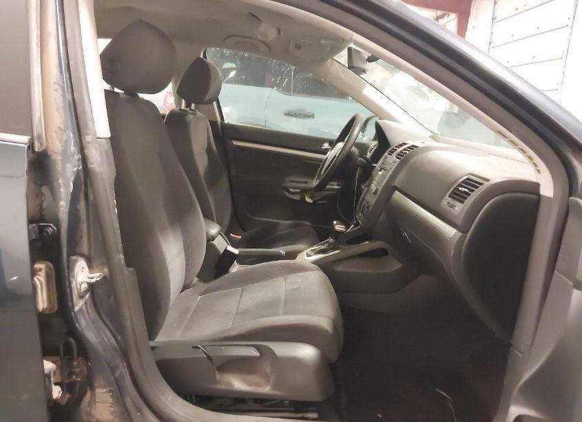 Photo 5 of 2005 Volkswagen Jetta VALUE EDITION (VIN 3VWPF71KX5M614867)