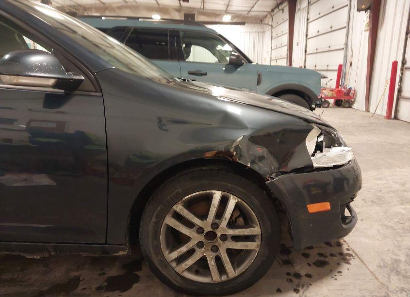 Photo 6 of 2005 Volkswagen Jetta VALUE EDITION (VIN 3VWPF71KX5M614867)