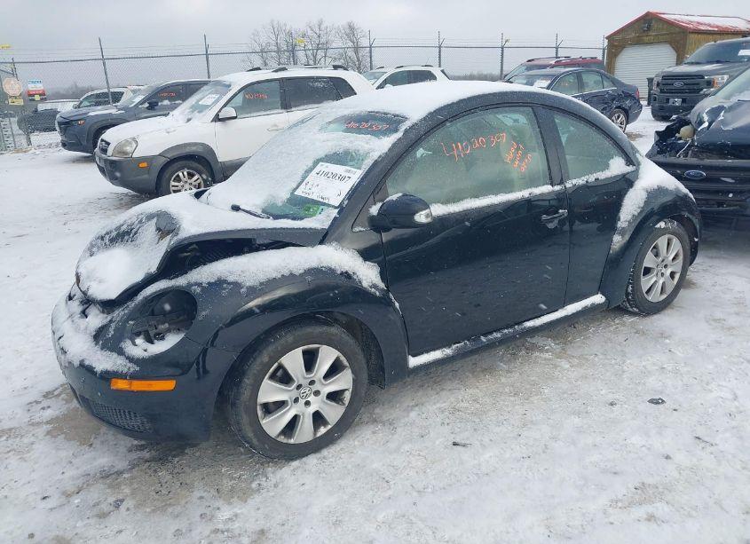Photo 2 of 2009 Volkswagen New BEETLE 2.5L (VIN 3VWPG31C29M502715)