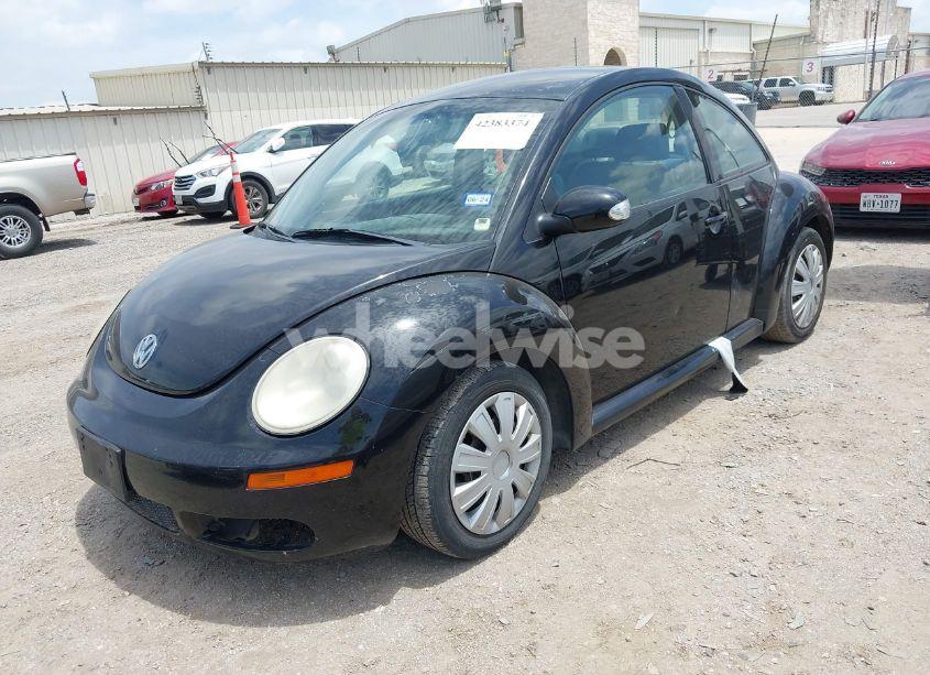 Photo 2 of 2010 Volkswagen New BEETLE 2.5L (VIN 3VWPG3AG4AM013787)