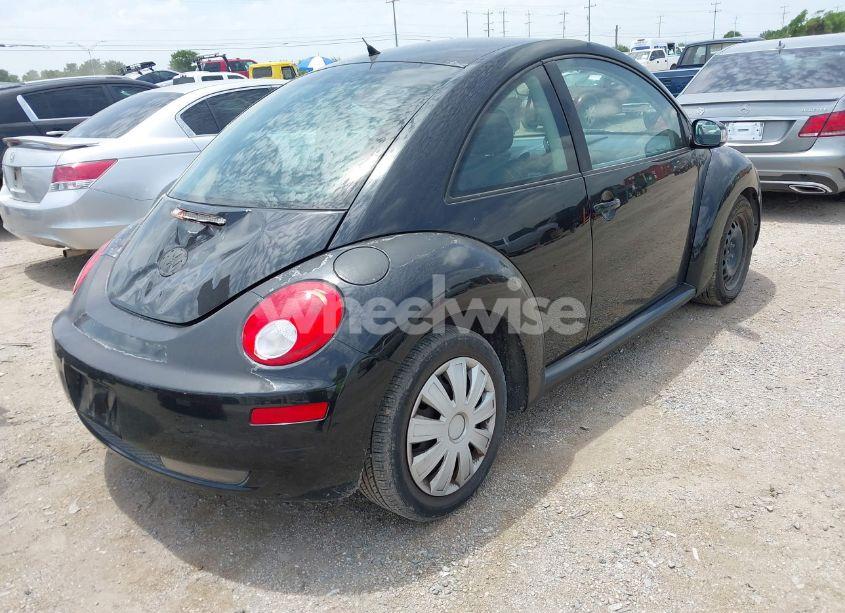 Photo 4 of 2010 Volkswagen New BEETLE 2.5L (VIN 3VWPG3AG4AM013787)