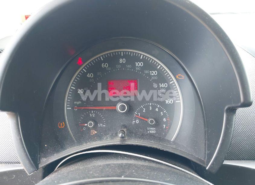 Photo 7 of 2010 Volkswagen New BEETLE 2.5L (VIN 3VWPG3AG4AM013787)